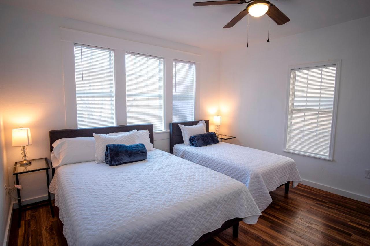 Downtown View Cozy 2Br1Ba Home Sleeps 8 San Antonio Extérieur photo