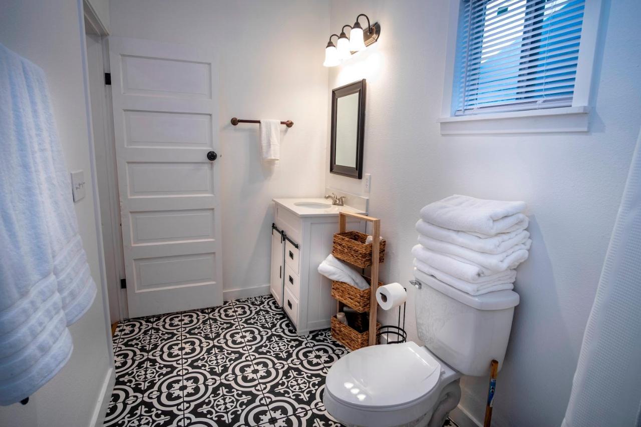 Downtown View Cozy 2Br1Ba Home Sleeps 8 San Antonio Extérieur photo
