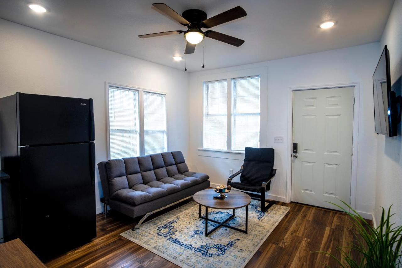 Downtown View Cozy 2Br1Ba Home Sleeps 8 San Antonio Extérieur photo
