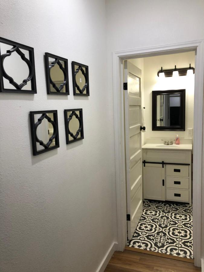 Downtown View Cozy 2Br1Ba Home Sleeps 8 San Antonio Extérieur photo